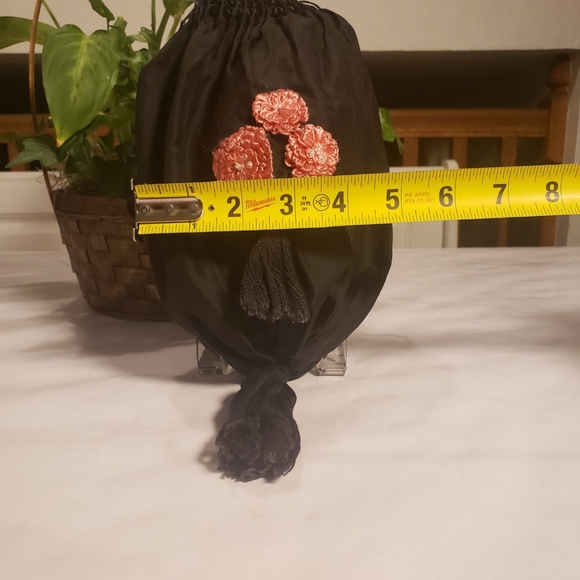 Antique 1920's Flapper drawstring purse/wristlet - Picture 5 of 5